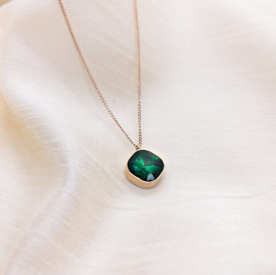 MYSTIC CORE NECKLACE