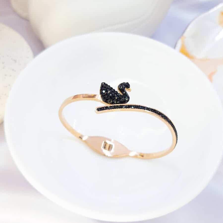 BLACK SWAN BRACELET