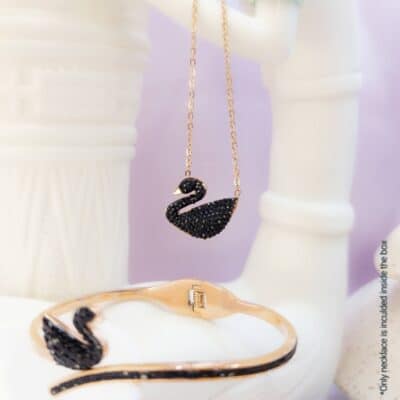 BLACK SWAN NECKLACE