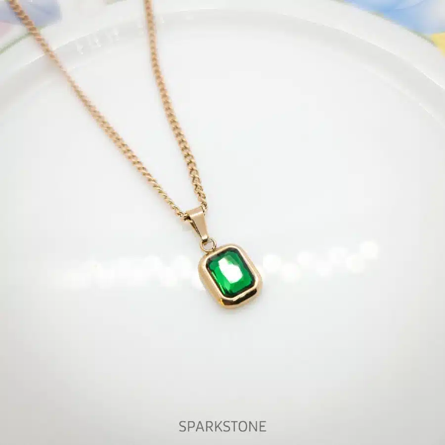 CUBID EMERALD NECKLACE