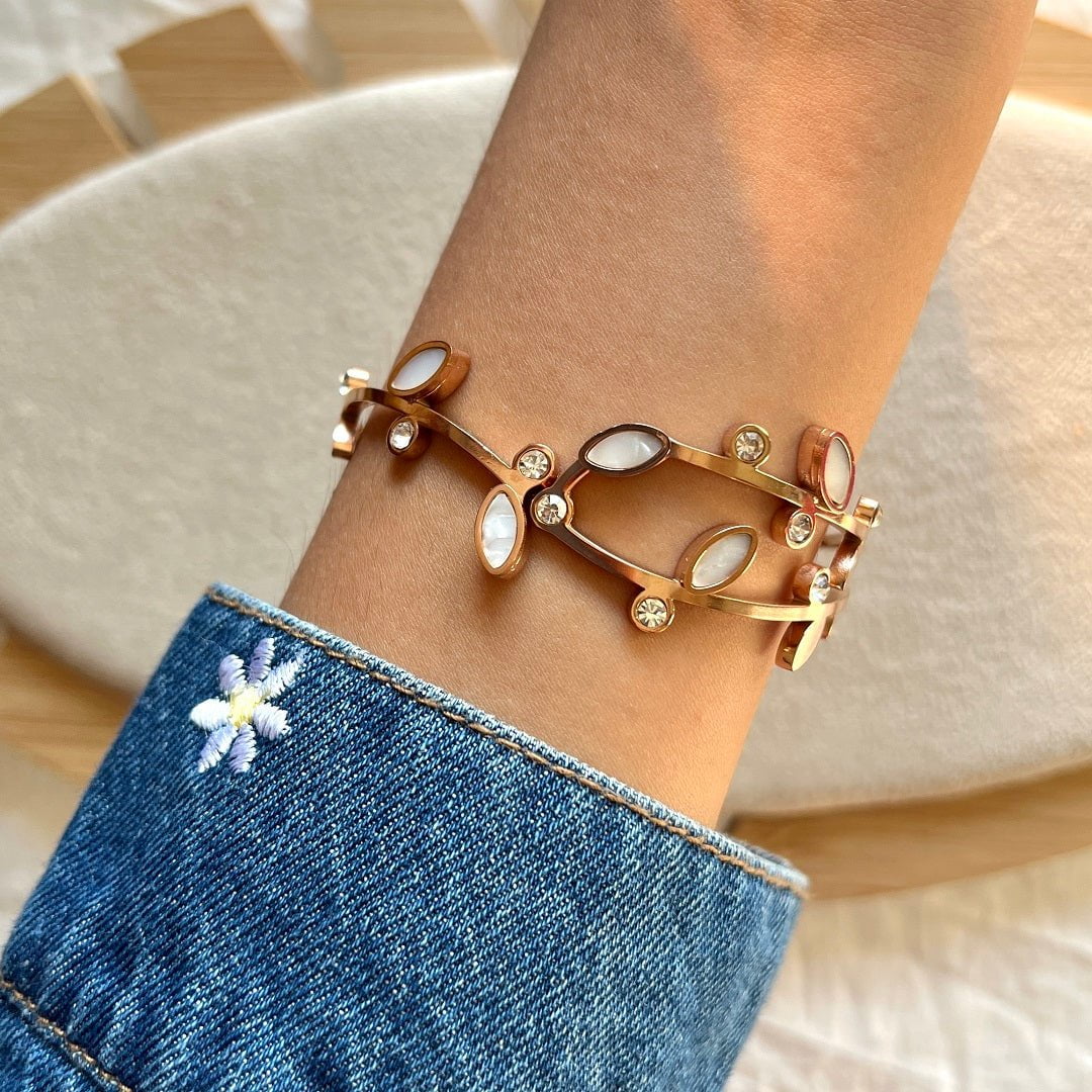Beautiful Floral Gold Imitation Bracelet AD Stone Collections BRAC758