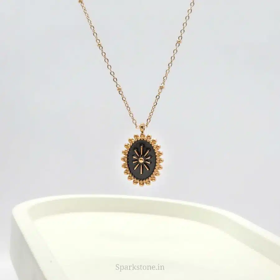 VICTORIAN NECKLACE