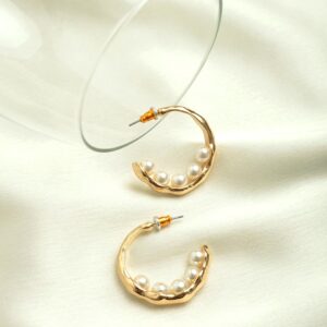 Wavy hoops with pearls - 18K gold plated