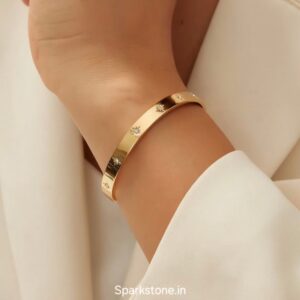 Solitaire Star Cuff