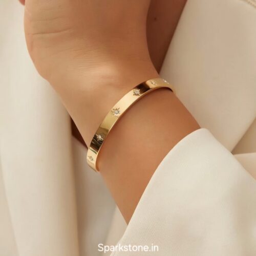SOLITAIRE STAR CUFF