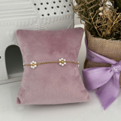 Daisy Pearls Bracelet - Image 3