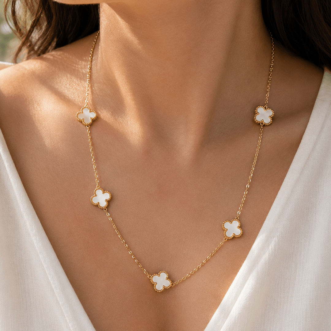 2026/06/122288.png White Clove Necklace - 18k Gold Plated Anti-Tarnish for Women - Image 1